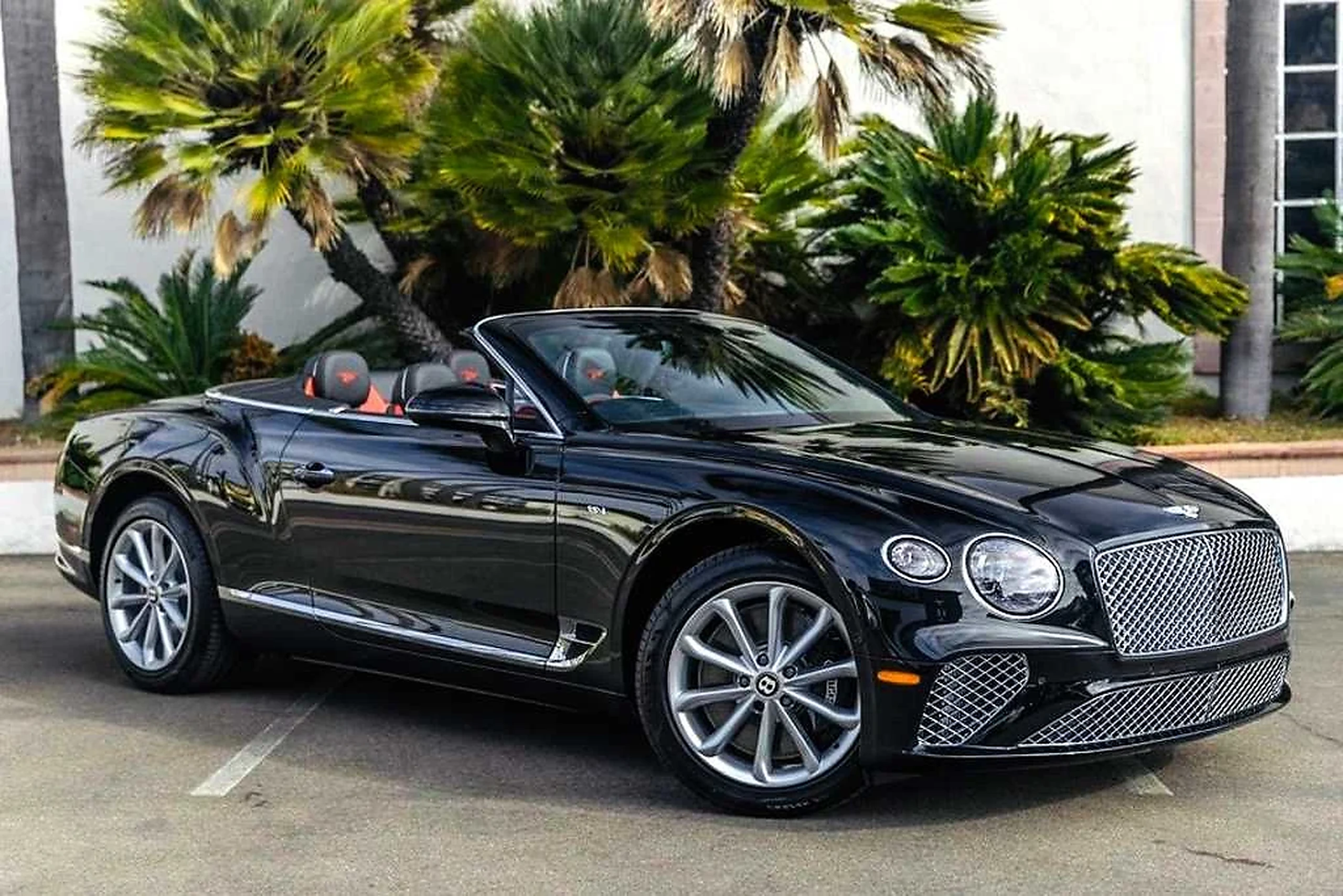 Bentley Continental GTC detail relevant to miami vacation car rentals on THE LUX CAR