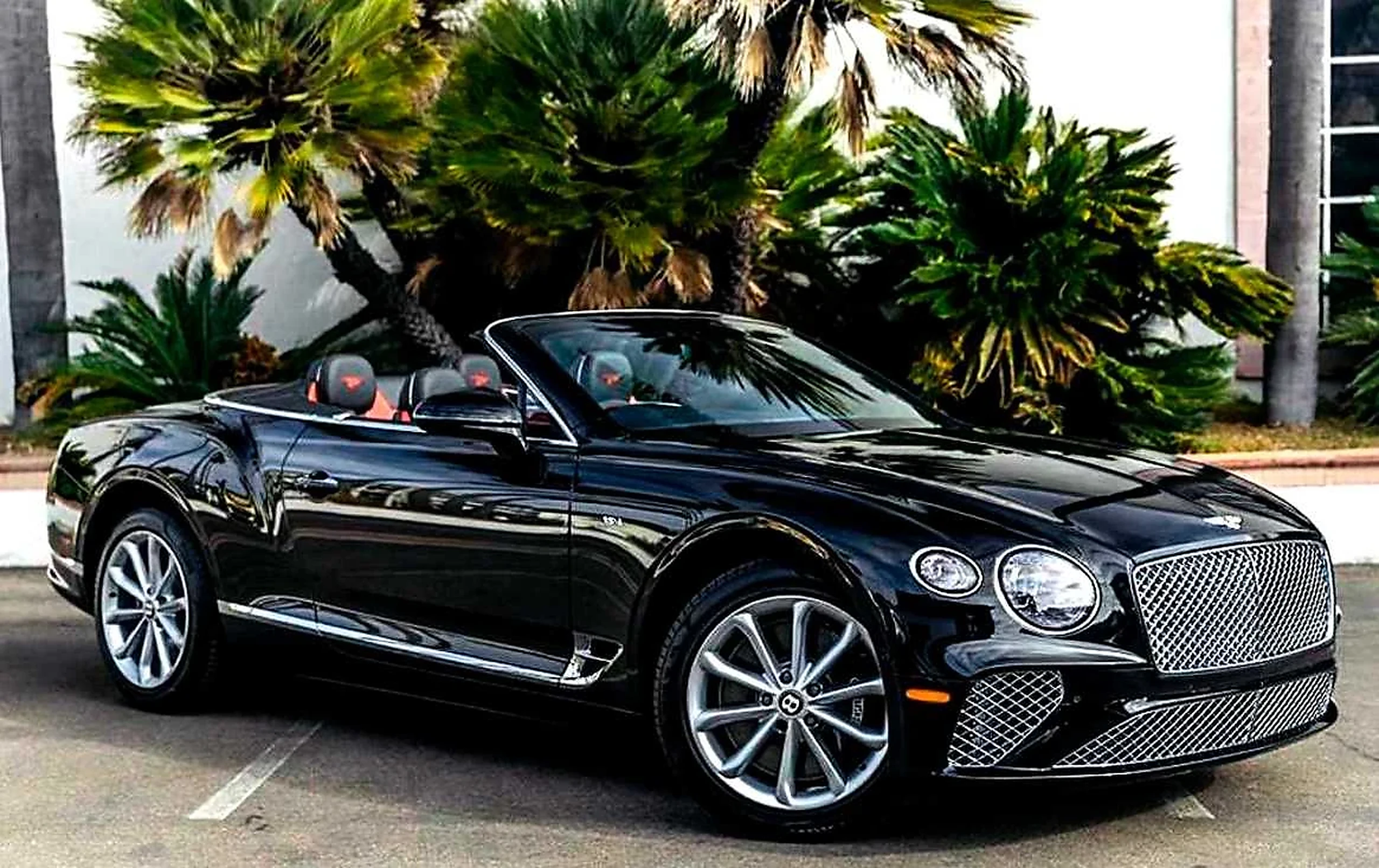 Bentley Continental GTC detail relevant to wedding car rentals on THE LUX CAR