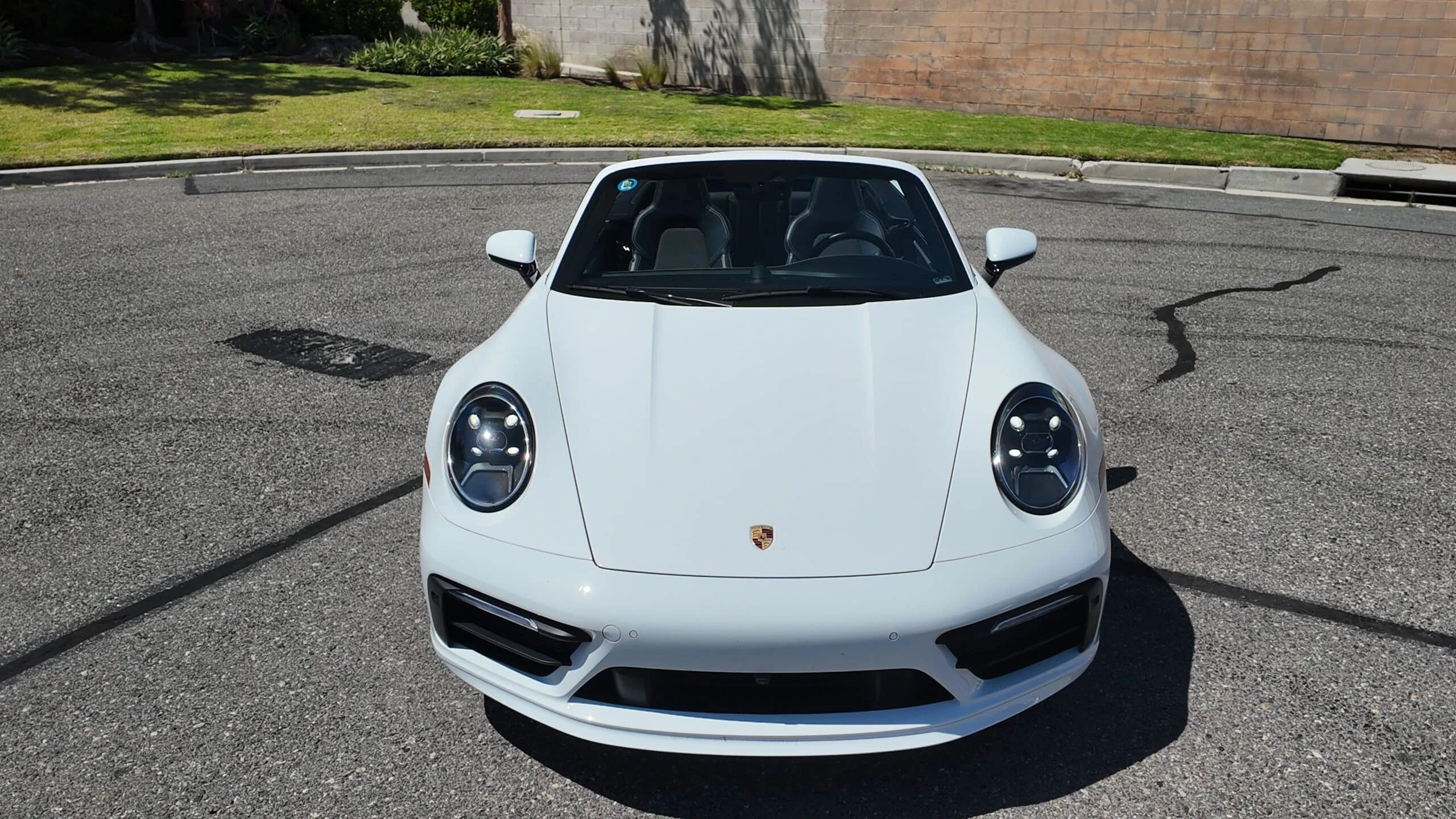 Porsche 911 Carrera 4S Cabriolet detail relevant to one-way miami car delivery requests on THE LUX CAR